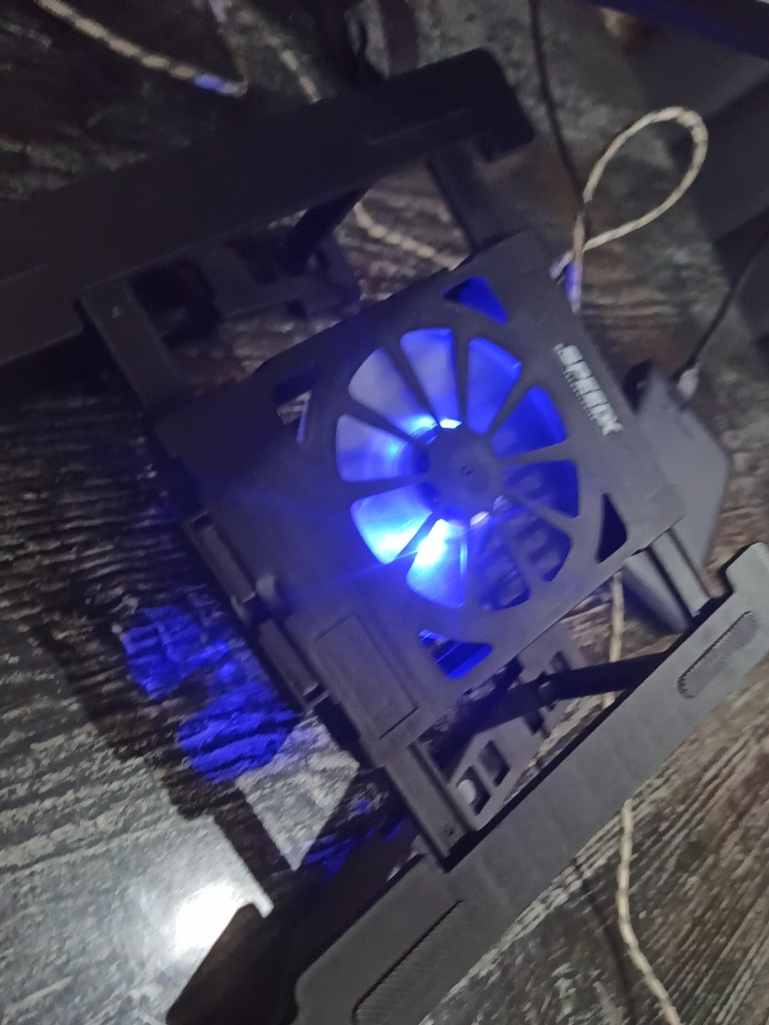 N6 ADJUSTABLE HIGH WIND POWER AND LOW NOISE FOLDABLE LAPTOP AND TABLET COOLING FAN